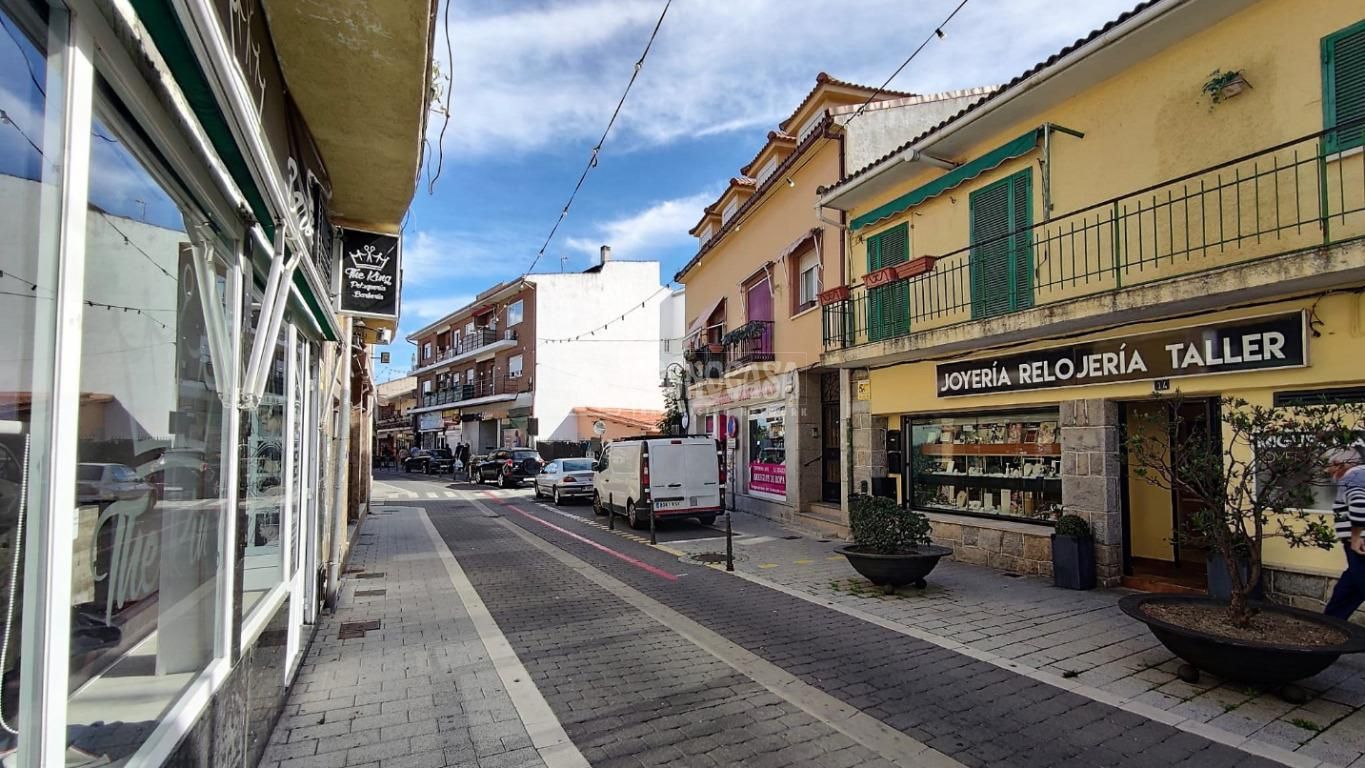 Exterior view of Flat for sale in Moralzarzal  with Heating