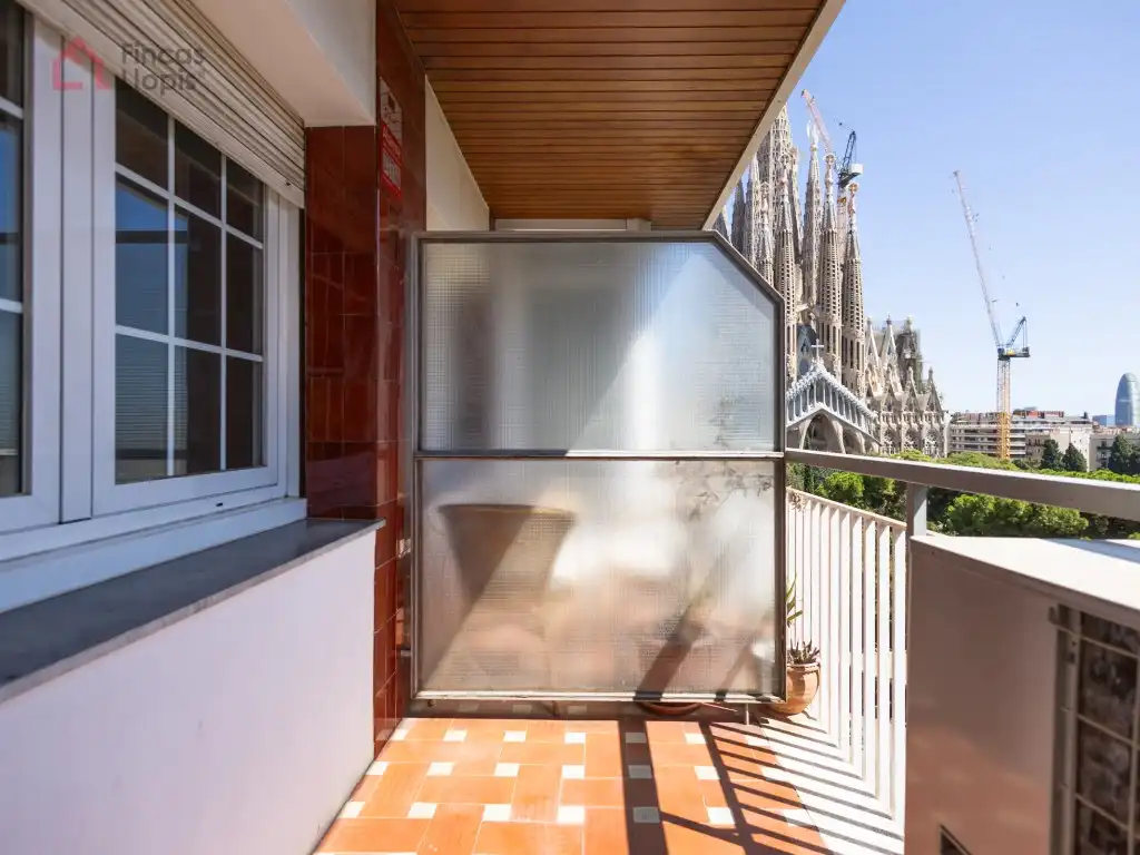 Terraza de Piso en venta en Barcelona con Balcón