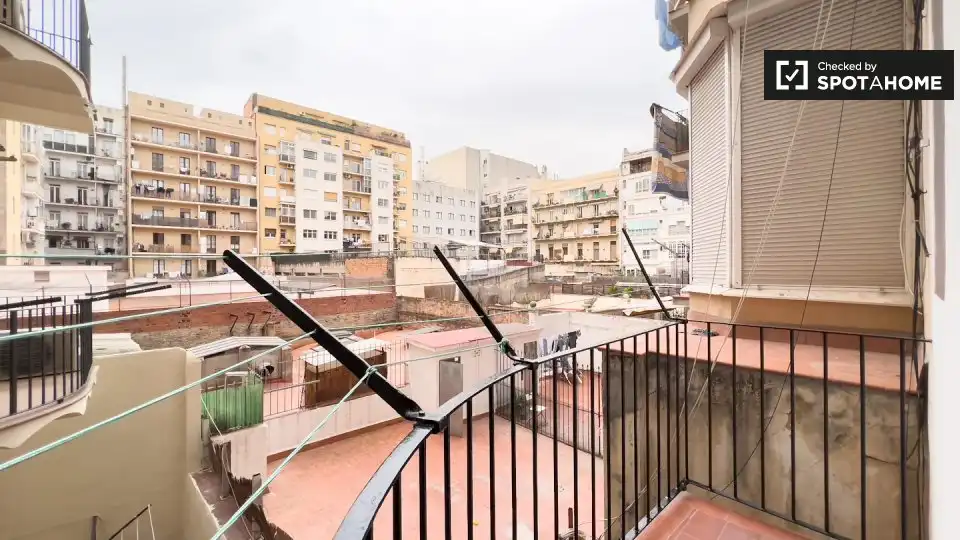 Appartamento con terrazza in affitto a Eixample, imagen 17