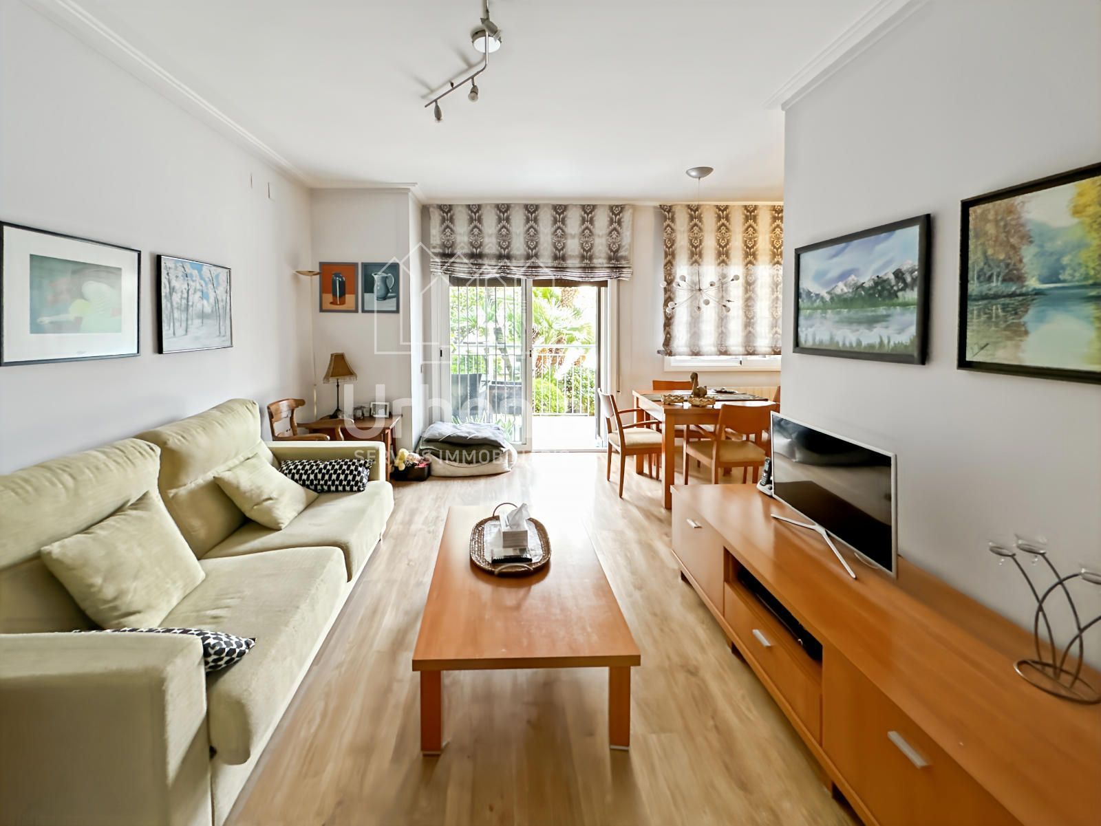 Sala d'estar de Pis en venda en Vilassar de Mar amb Calefacció, Terrassa i Piscina