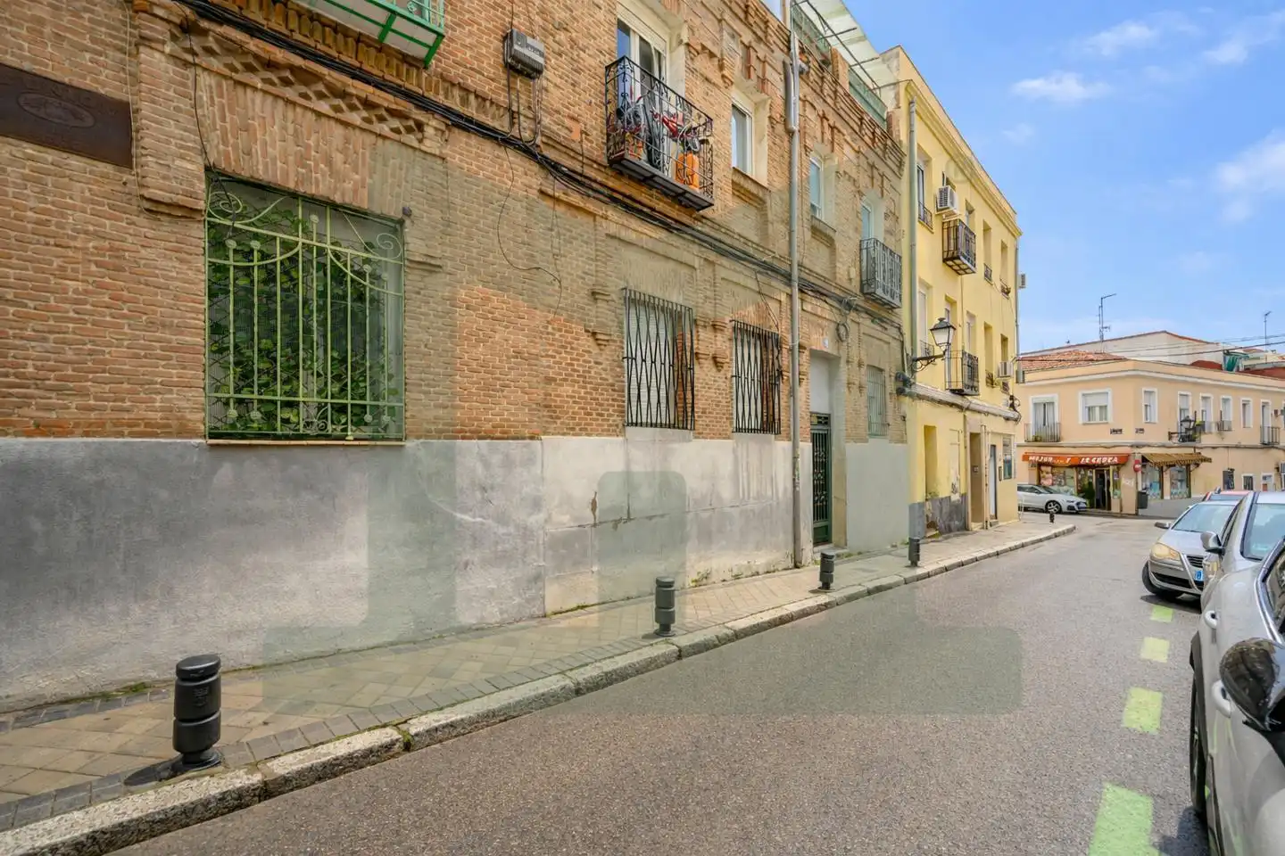 Vista exterior de Planta baja en venta en  Madrid Capital con Aire acondicionado y Amueblado