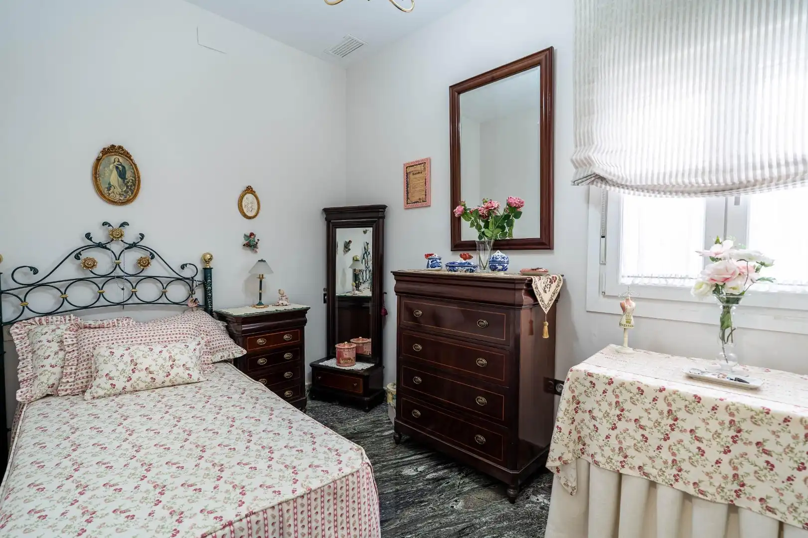 Schlafzimmer von Dachboden zum Verkauf in Sevilla mit Klimaanlage, Heizung und Terrasse