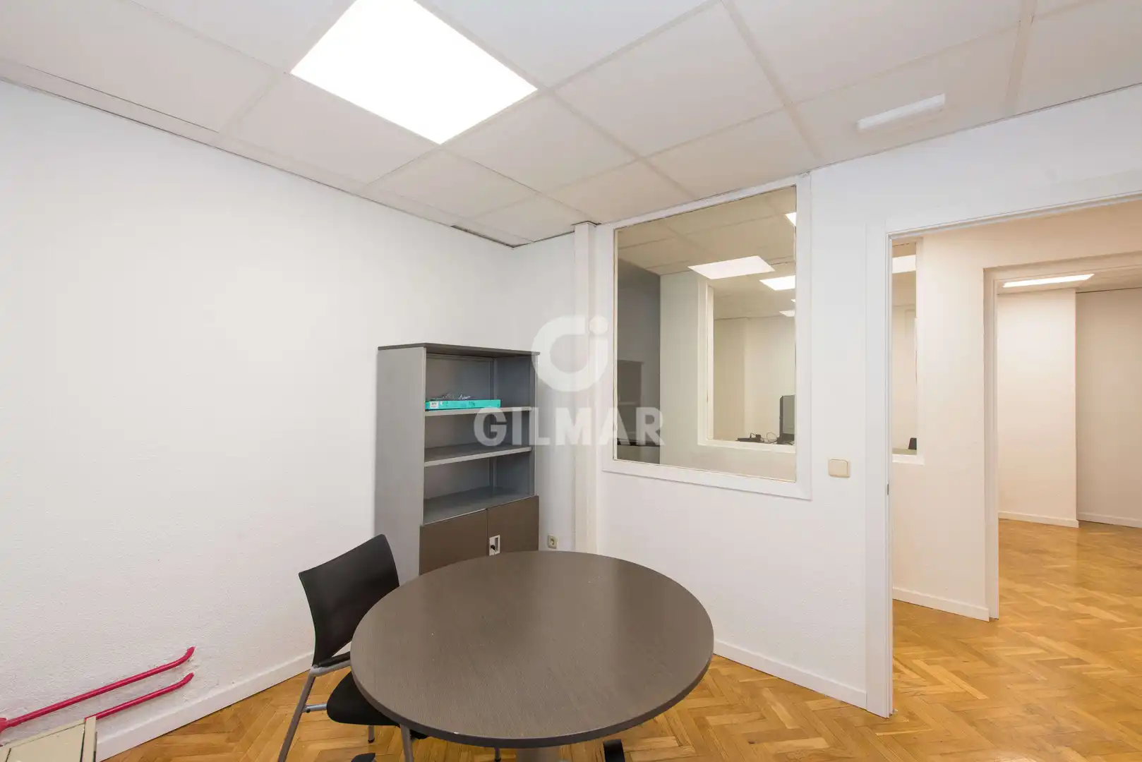 Büro zum Verkauf in Madrid mit Heizung