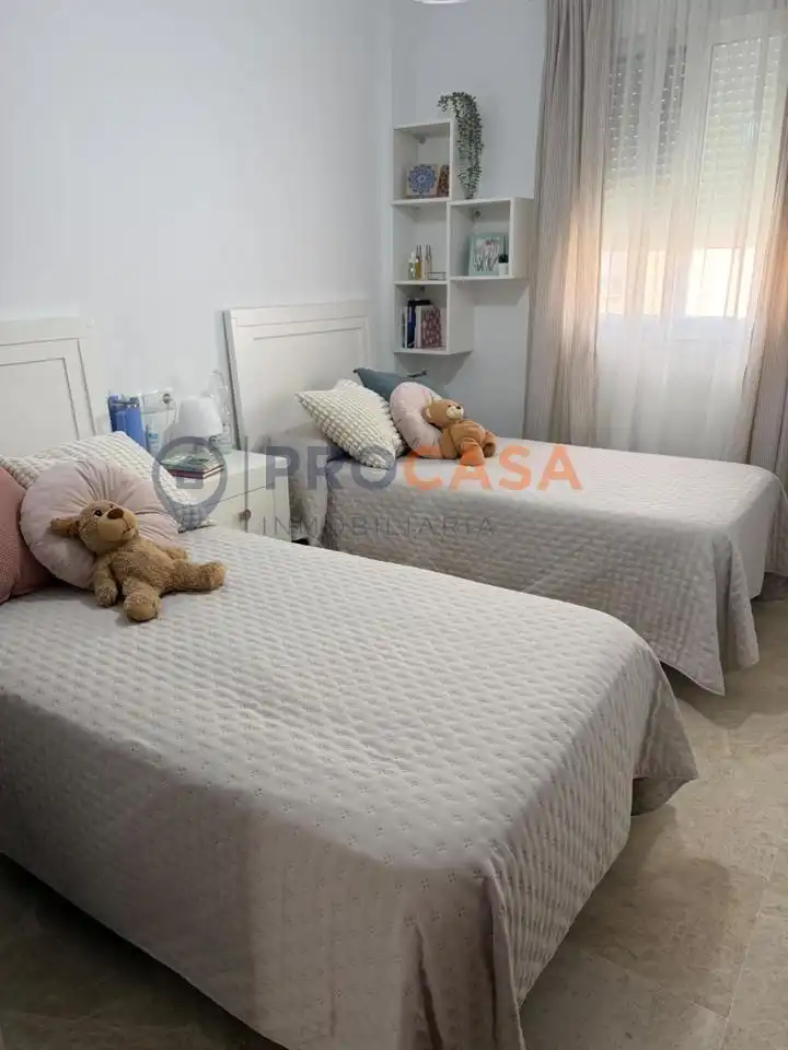 Dormitori de Casa o xalet en venda en Utrera