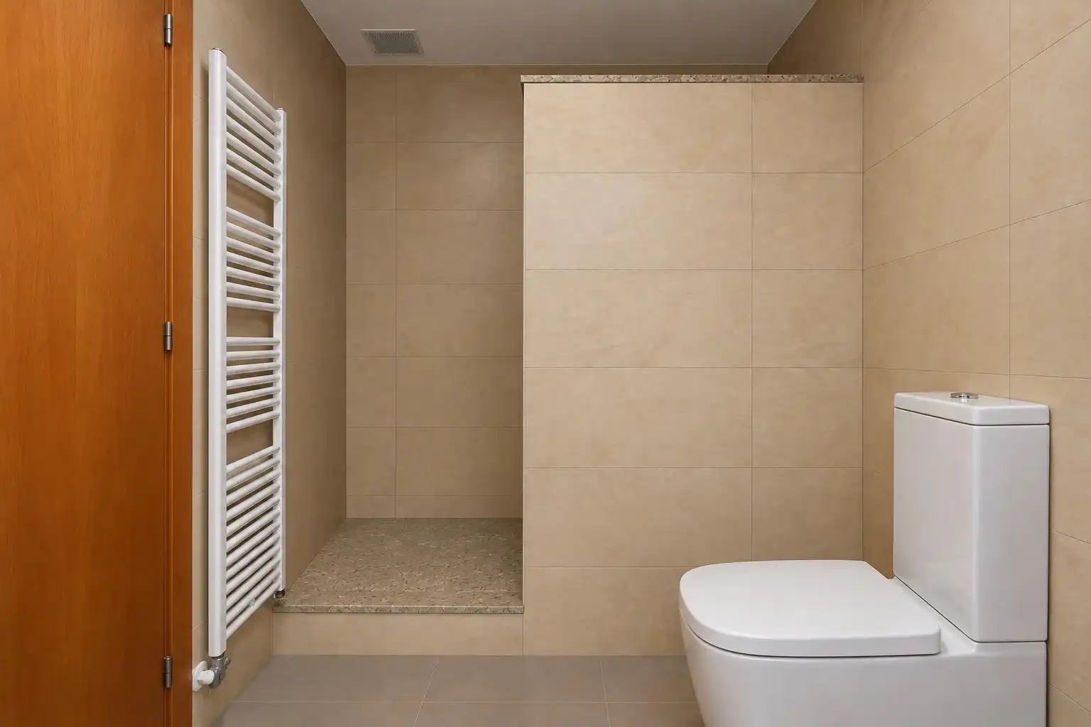 Baño de Casa adosada en venta en Cambrils con Aire acondicionado, Calefacción y Terraza