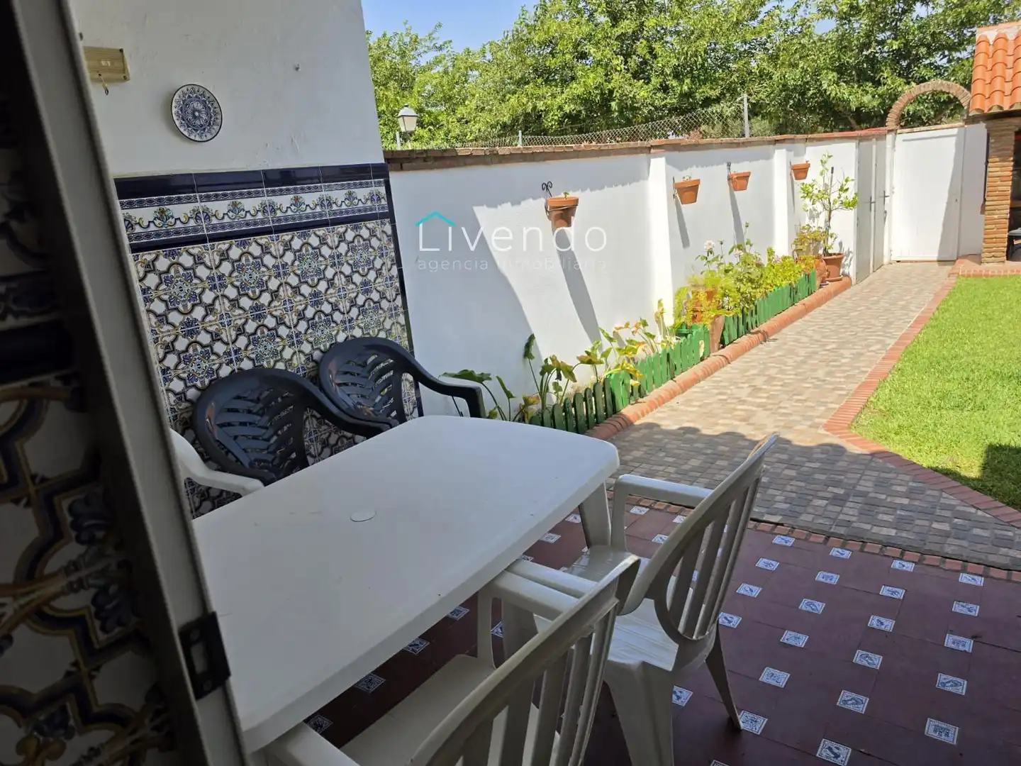 Terrassa de Casa o xalet en venda en Chiclana de la Frontera amb Jardí privat, Piscina i Piscina comunitària