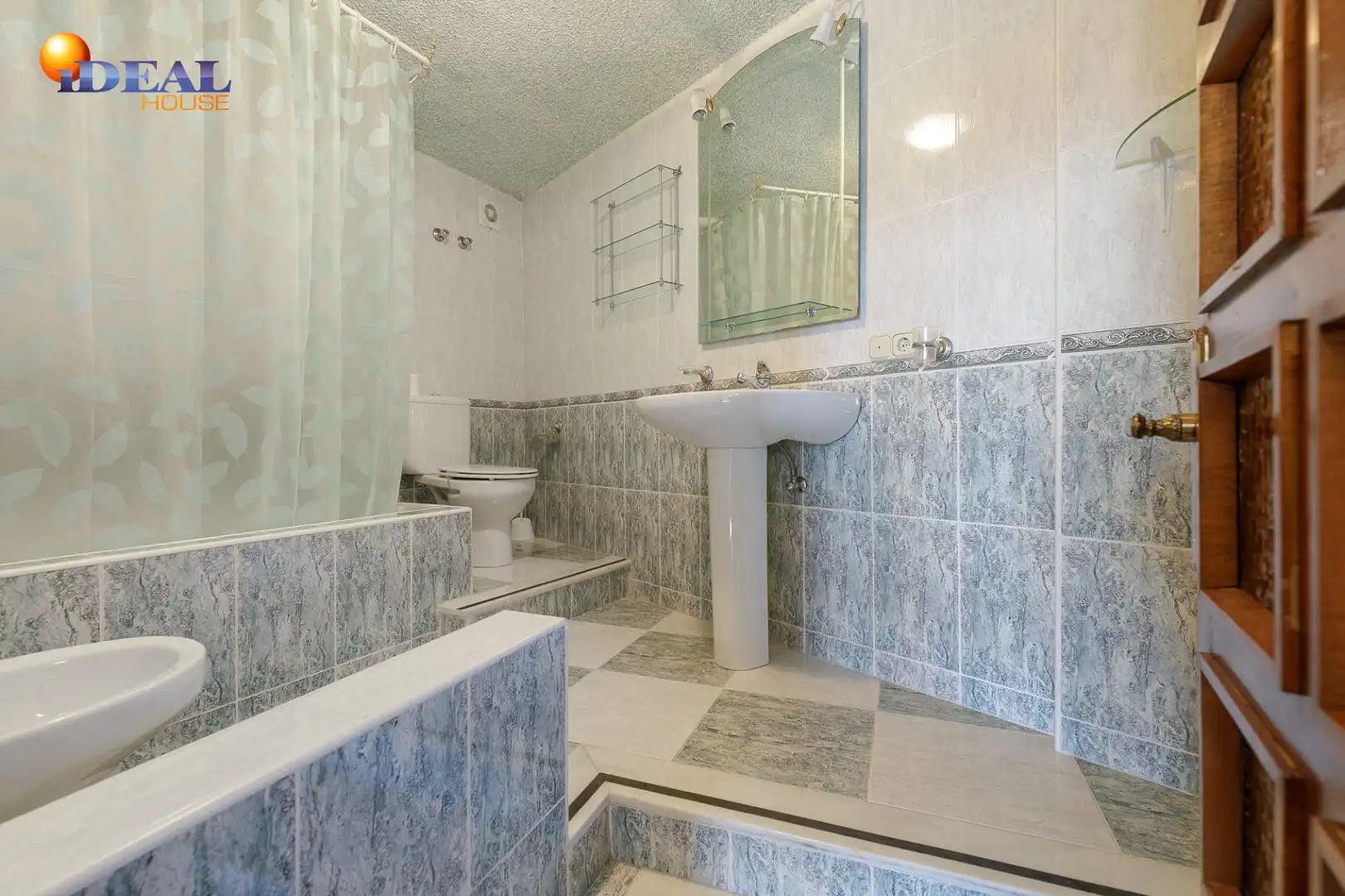 Baño de Casa o chalet en venta en Almuñécar con Aire acondicionado, Jardín privado y Terraza