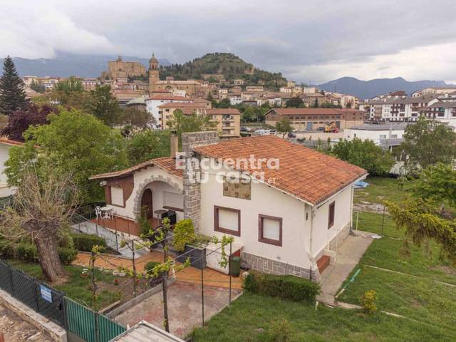 Casa-chalet en Venta en Calle Fray Domingo Salazar, 1 en Labastida / Bastida