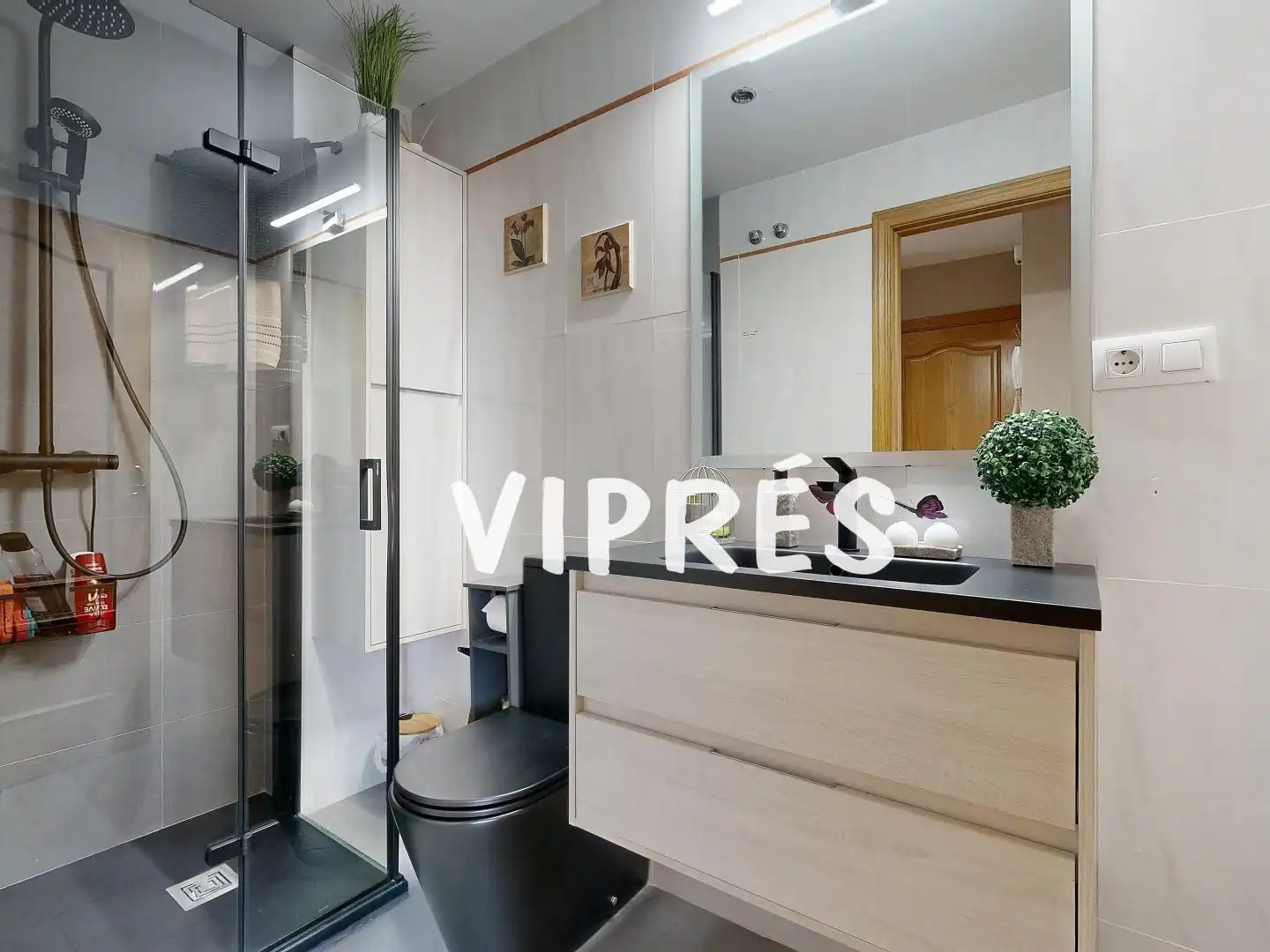 Duplexes for sale in Casco Antiguo