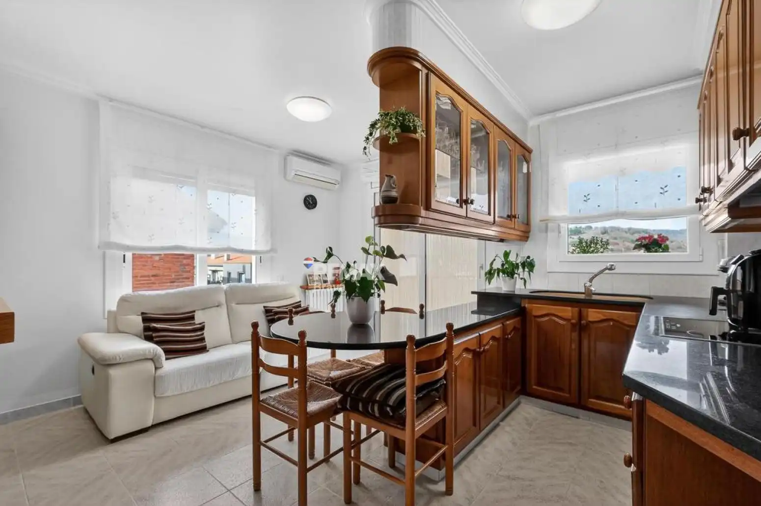 Kitchen of Houses for sale in Olot  with Air Conditioner, Private garden and Terrace