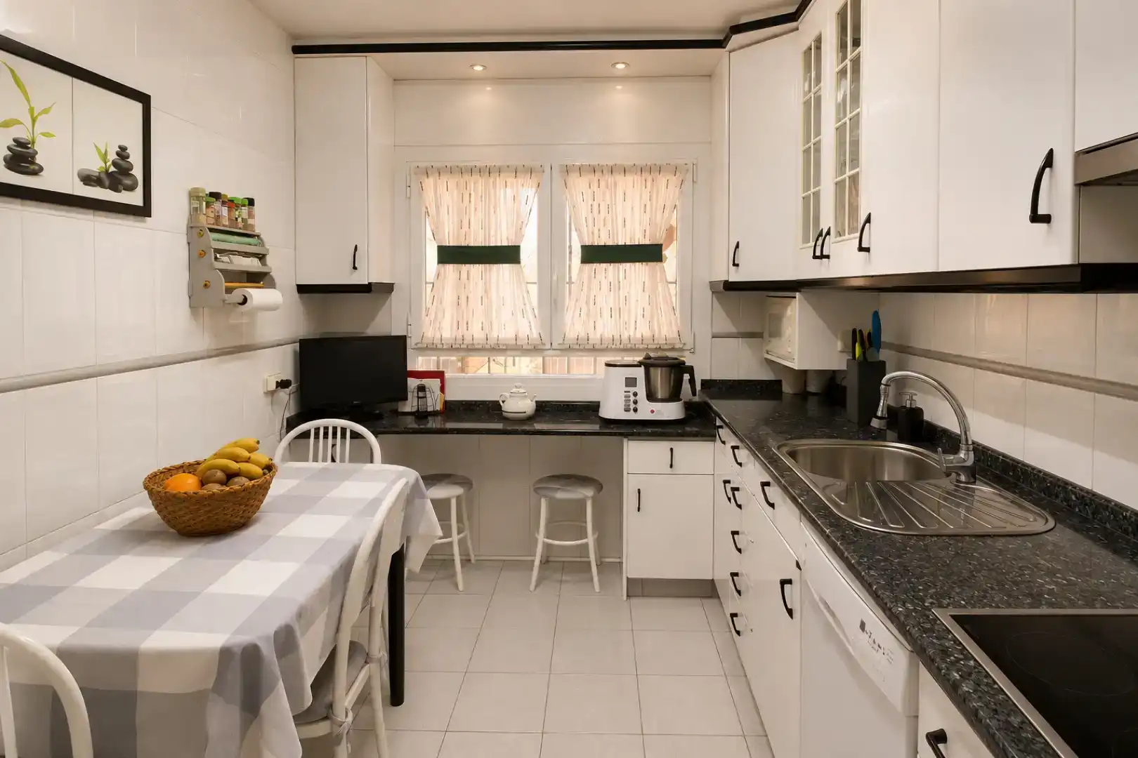 Cuina de Pis en venda en Tudela amb Aire condicionat, Jardí privat i Parquet
