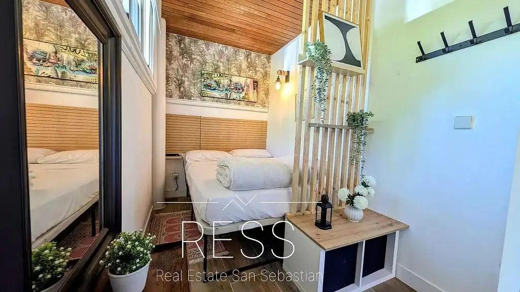 Dormitori de Casa o xalet en venda en Hondarribia amb Aire condicionat, Jardí privat i Terrassa