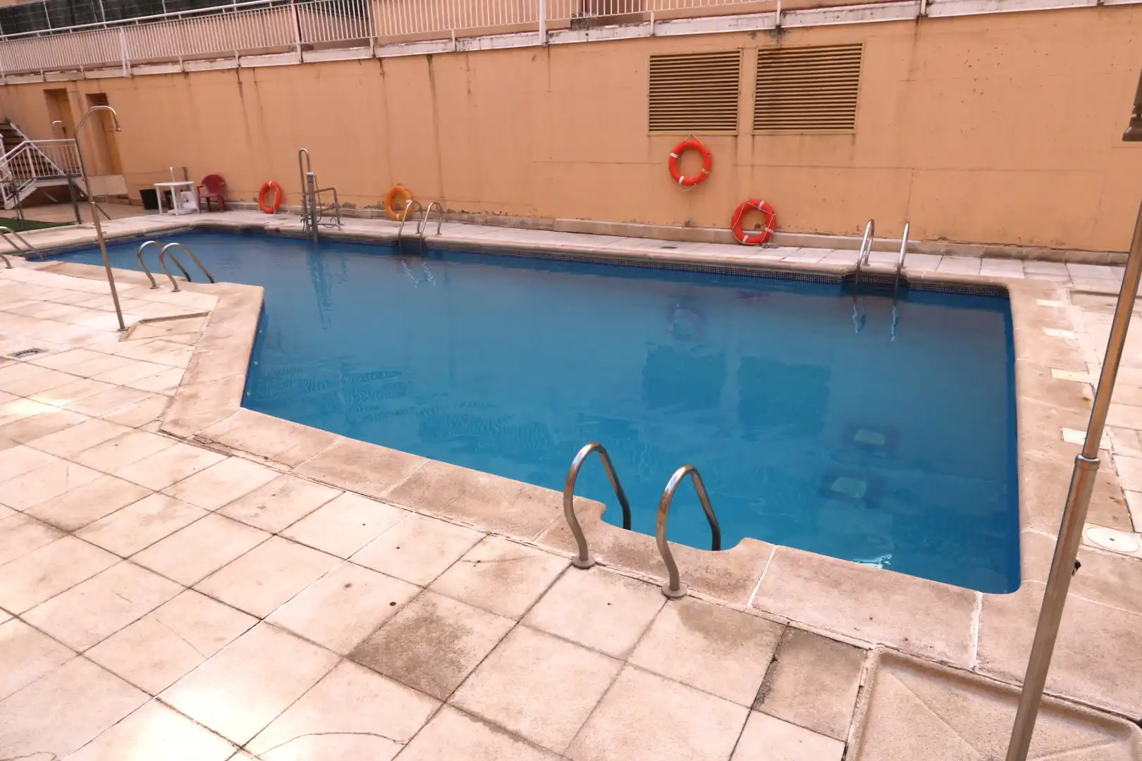 Swimming pool of Flat for sale in Madrid  with Air Conditioner, Heating and Parquet flooring