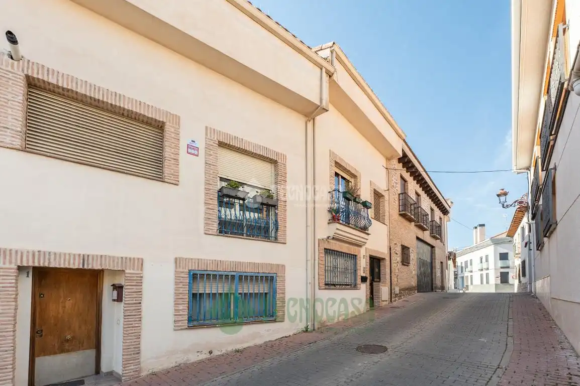 Vista exterior de Dúplex en venta en Algete con Calefacción y Balcón