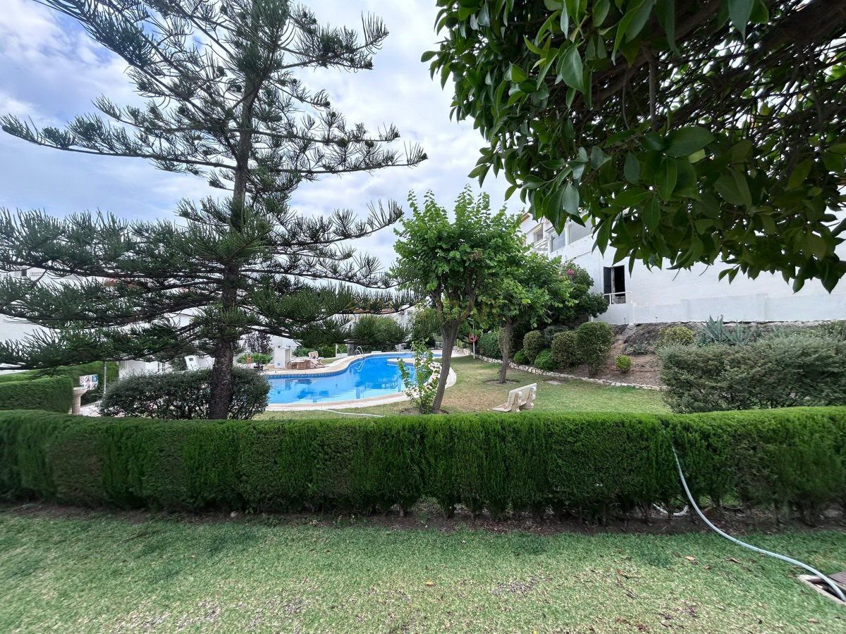Casa adosada en venda a Cortijo Torrequebrada