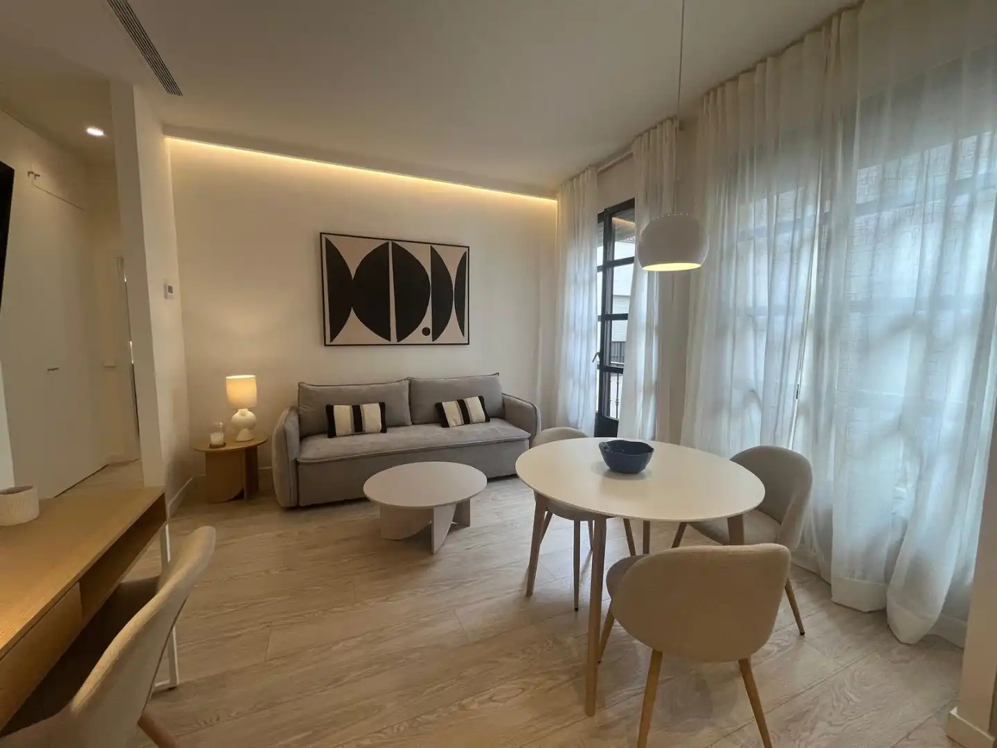 Living room of Flat for sale in Madrid  with Air Conditioner, Heating and Parquet flooring