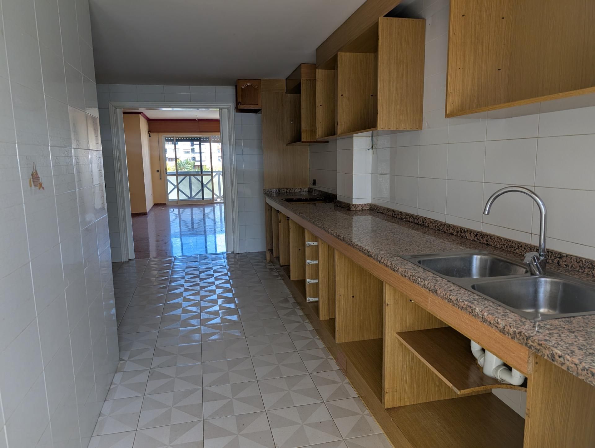 Flat for sale in Calle BENICANENA, Germaníes - Juzgados