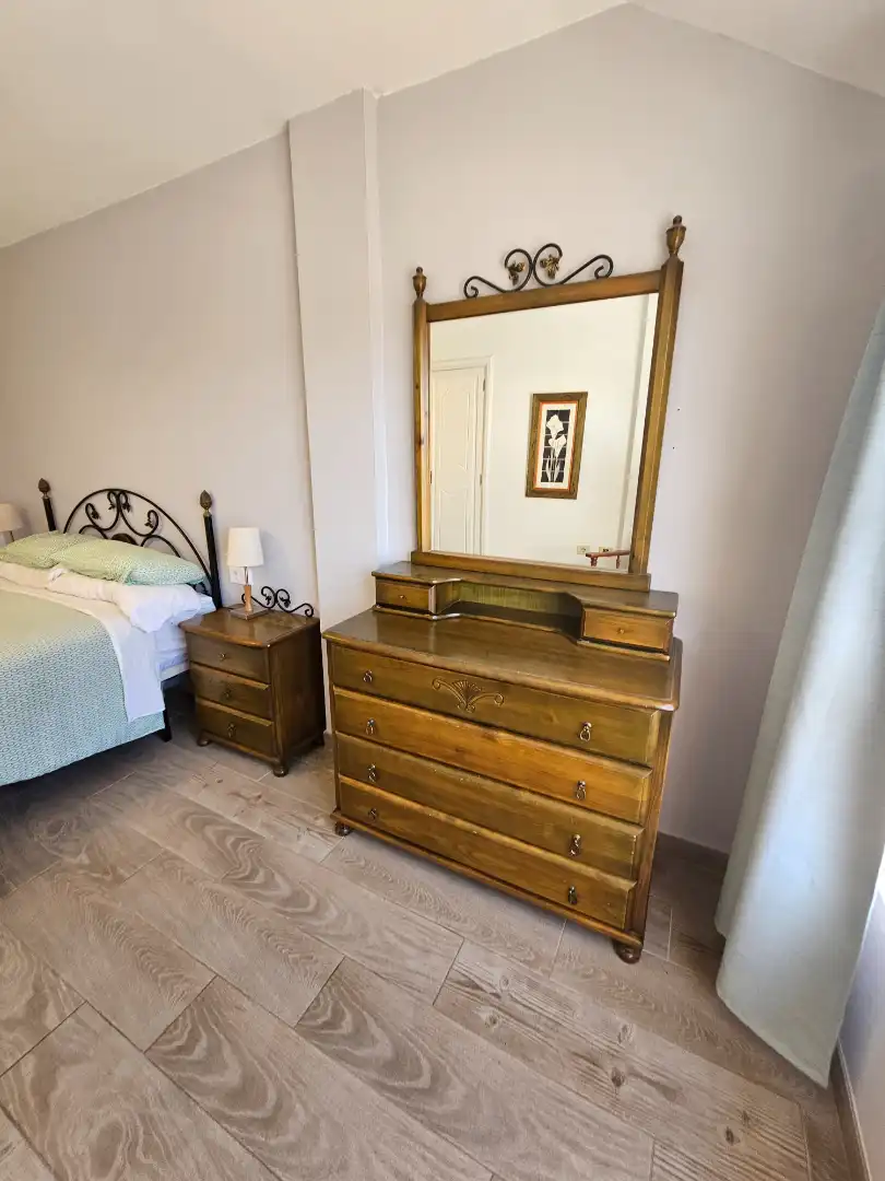 Dormitori de Apartament de lloguer en Antigua amb Moblat, Balcó i Piscina comunitària