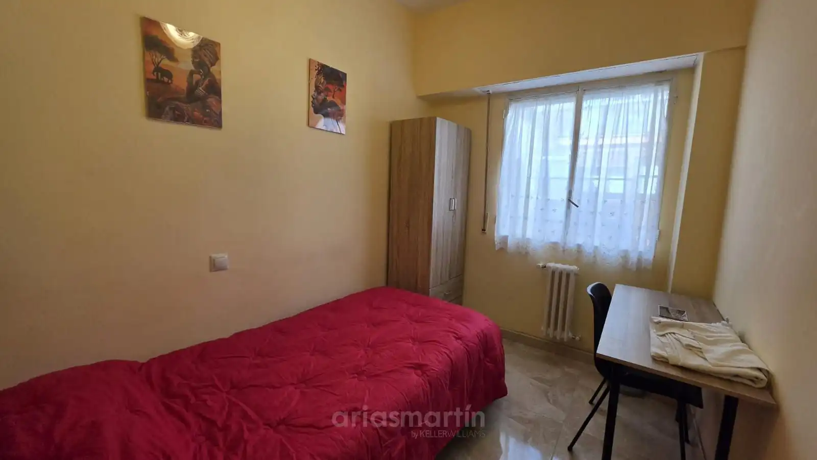 Schlafzimmer von Wohnung zur untervermieten in Salamanca mit Heizung, Terrasse und Möbliert
