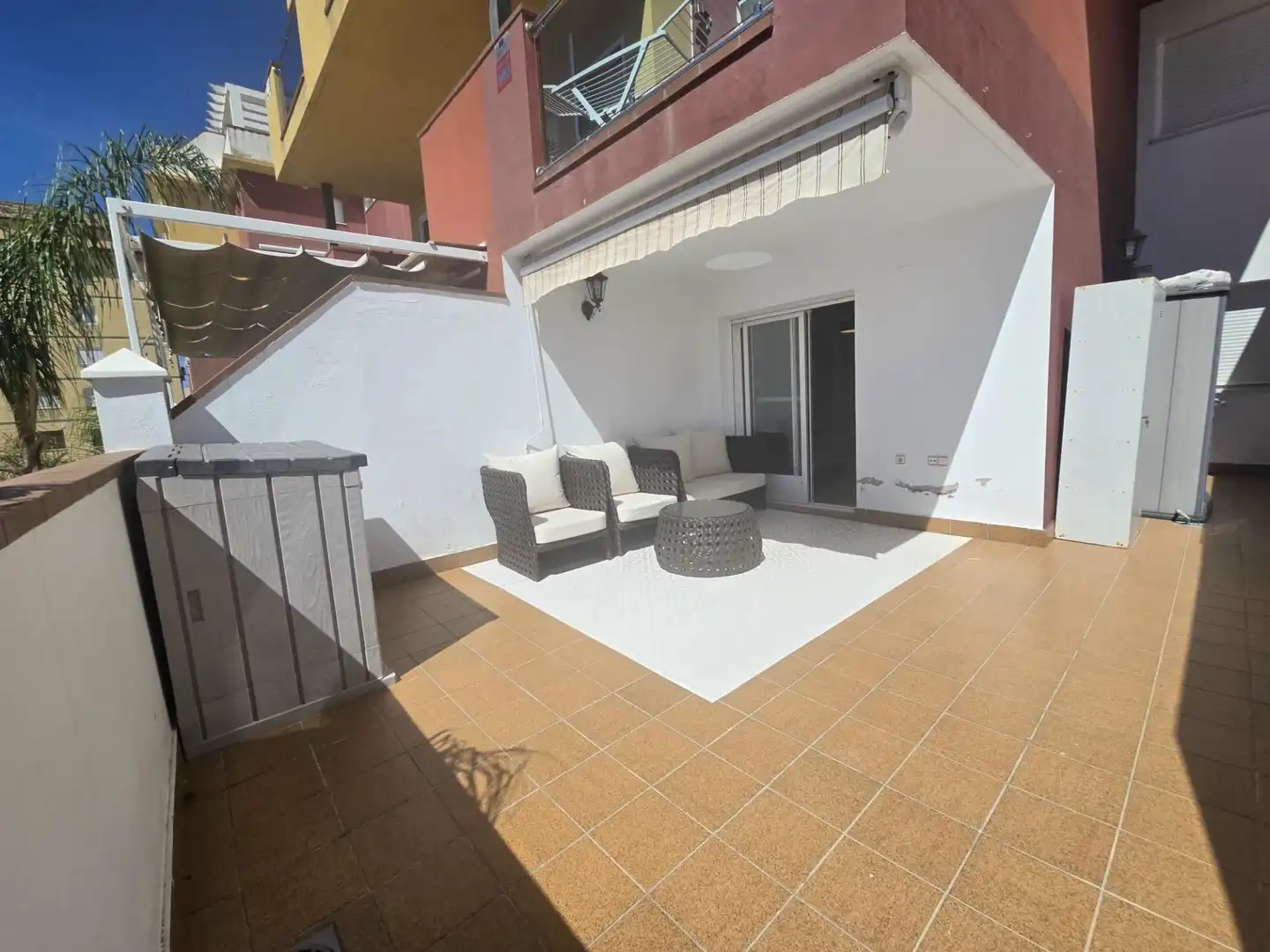 Terrasse von Maisonette zum Verkauf in Torremolinos mit Klimaanlage, Privatgarten und Terrasse