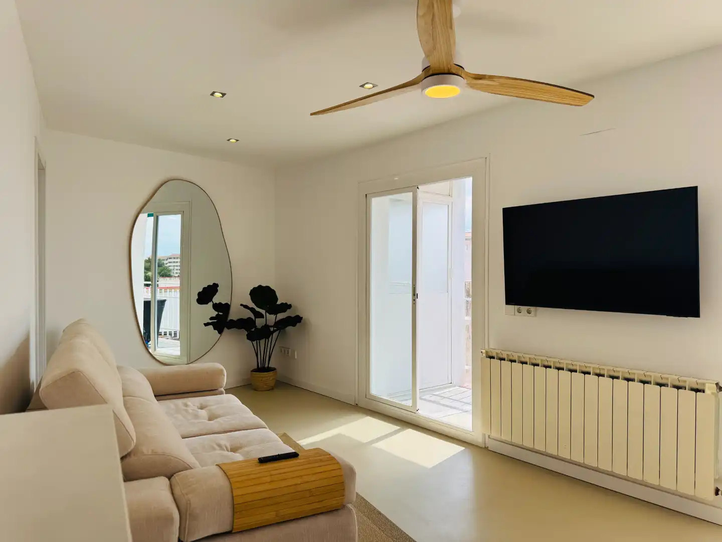 Sala d'estar de Pis en venda en Sant Pol de Mar amb Aire condicionat, Calefacció i Terrassa