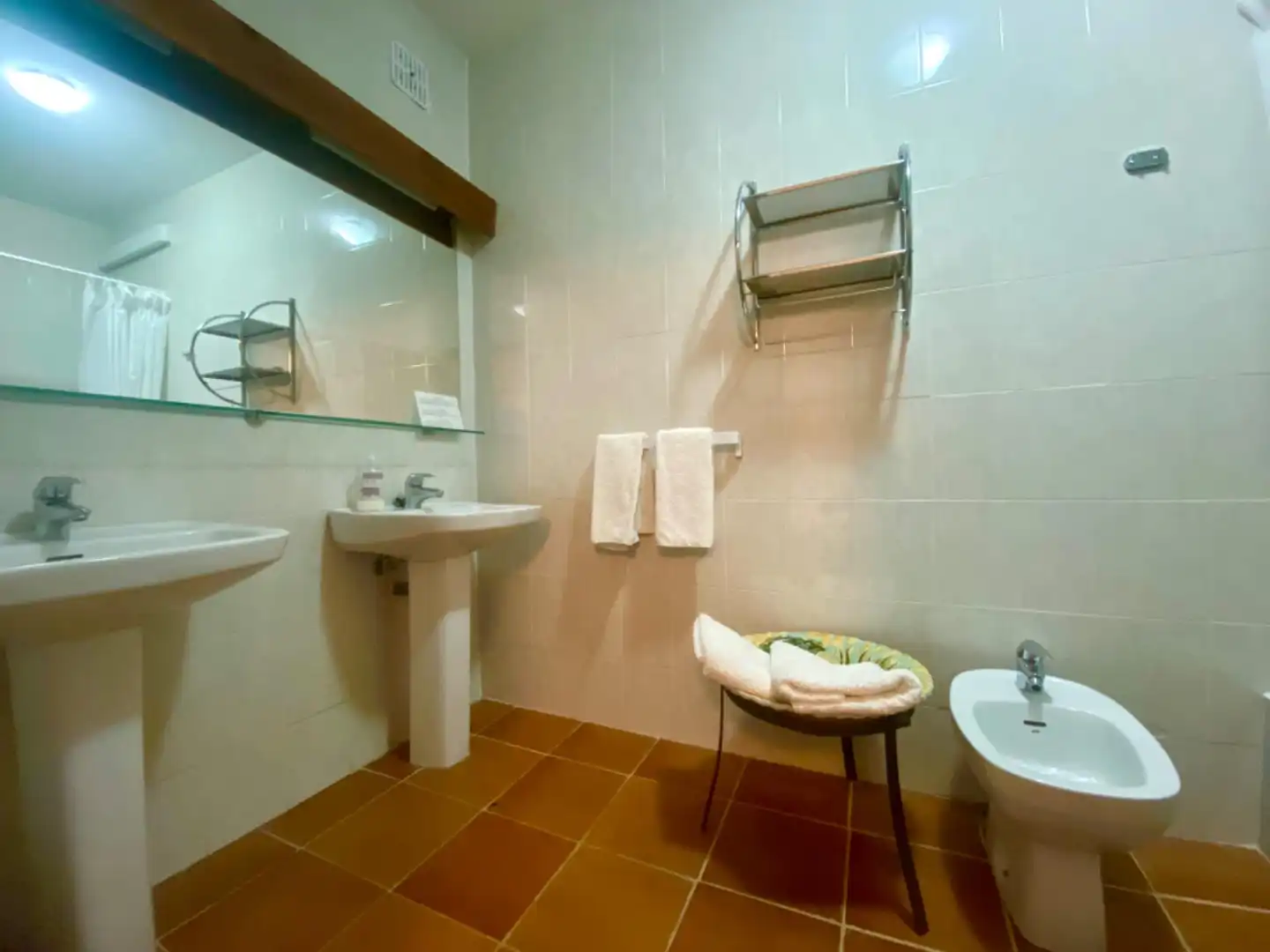 Bathroom of Commercial properties for sale in El Molar (Tarragona)  with Air Conditioner