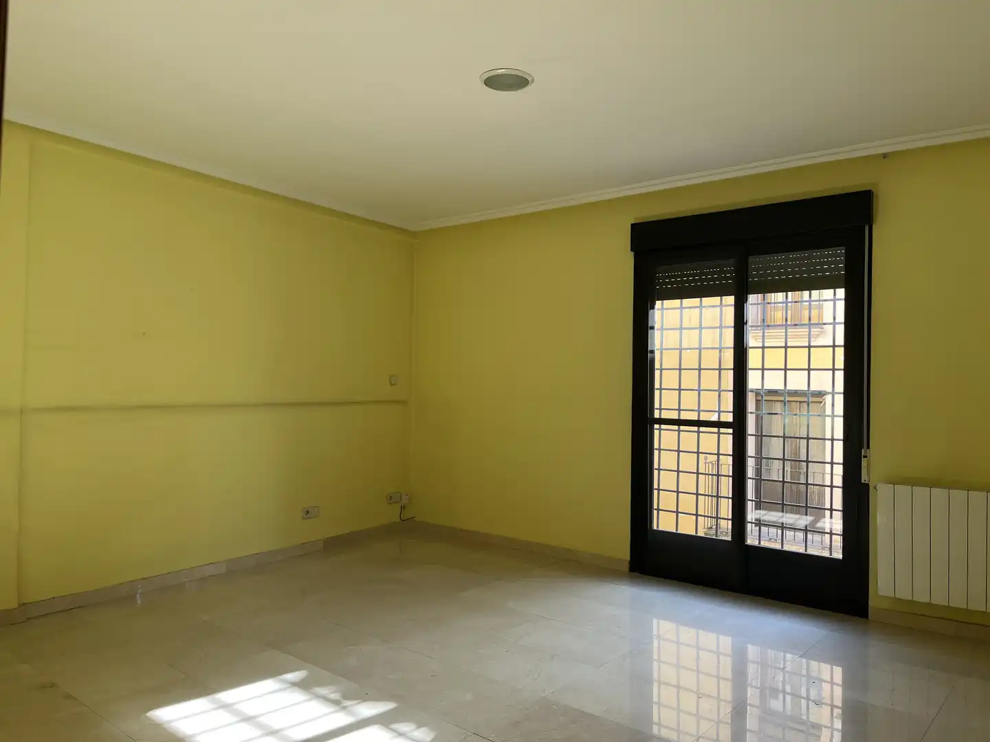 Houses for sale in Calle Coria, Centro Ciudad