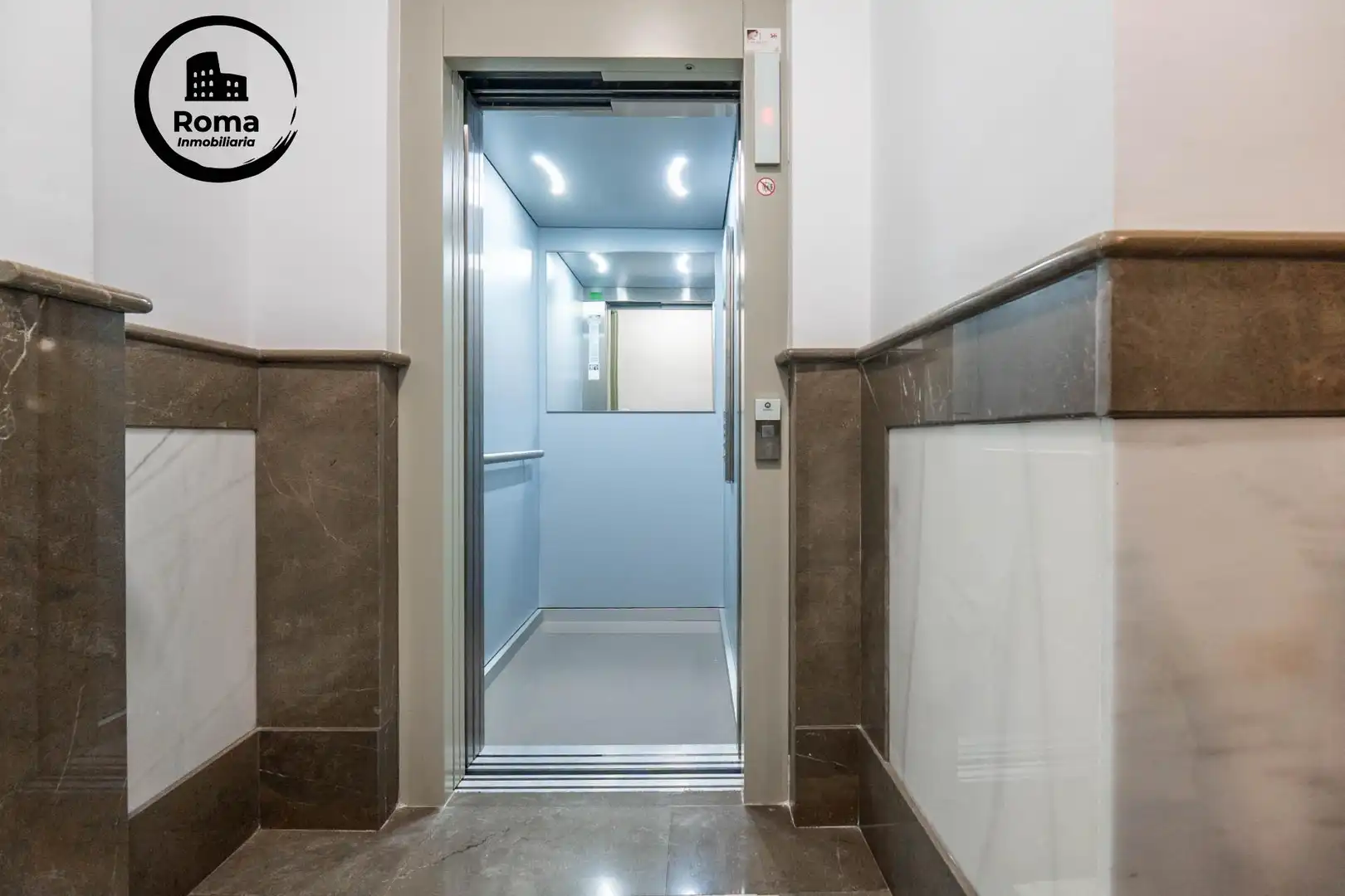 Houses for sale in Granada  with Air Conditioner, Heating and Furnished