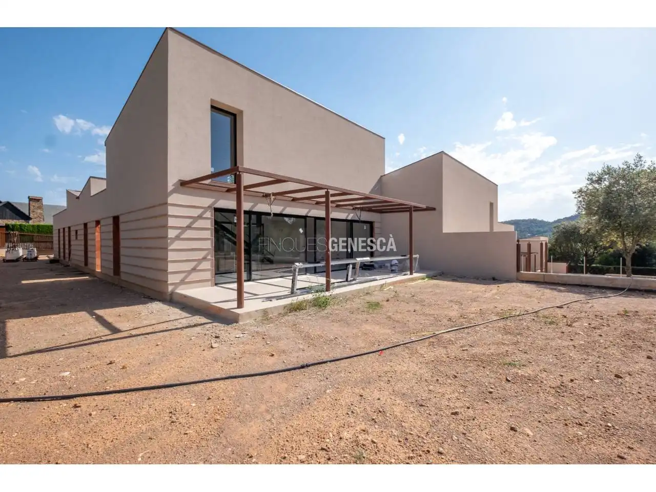 Haus mit Garten zum Verkauf in Avenida Rocafort 41