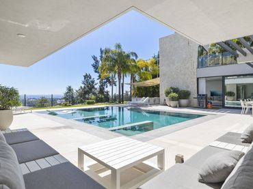 Casa amb balcó en venda a La Alquería