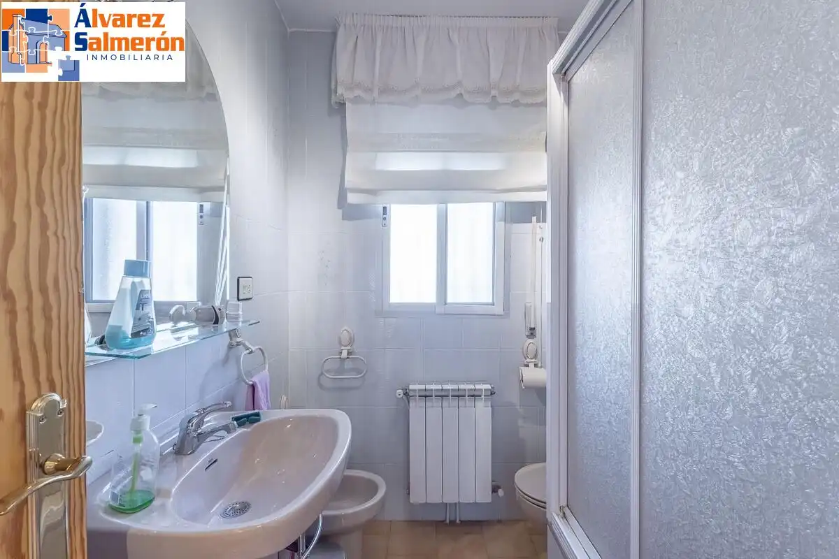 Detached house with pool for sale in Calle de la Encina, imagen 26