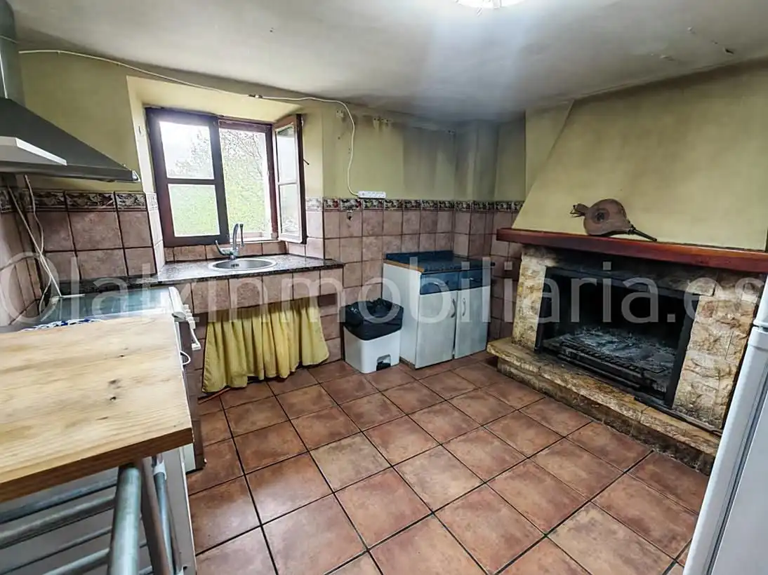 Cuina de Casa o xalet en venda en Valle de Mena amb Terrassa, Traster i Balcó