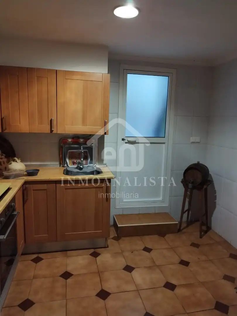 Kitchen of Houses for sale in Requena  with Air Conditioner, Terrace and Storage room