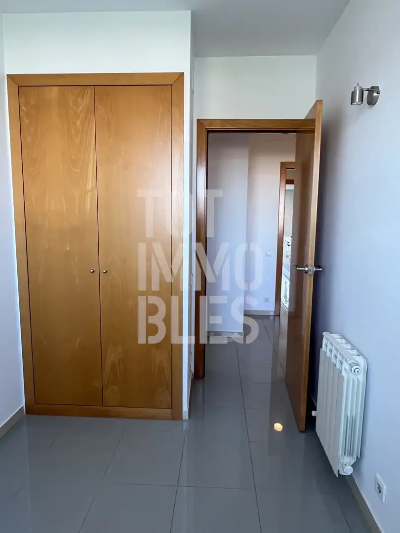 Bedroom of Flat for sale in Girona  with Heating, Terrace and Swimming Pool