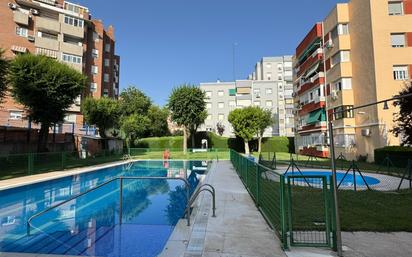 Piscina de Pis en venda en Fuenlabrada amb Piscina comunitària