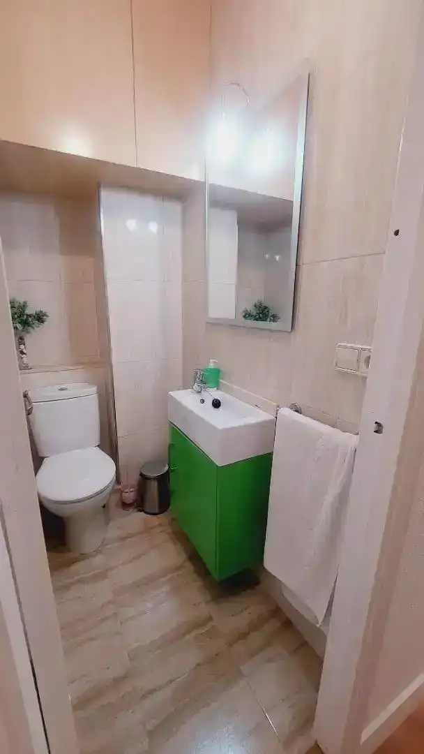 Bathroom of Flat for rent in Oviedo   with Parquet flooring, Washing machine and Microwave