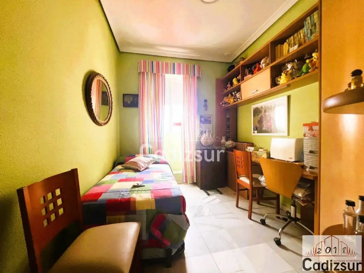 Habitación de Piso en venta en Cádiz con Balcón