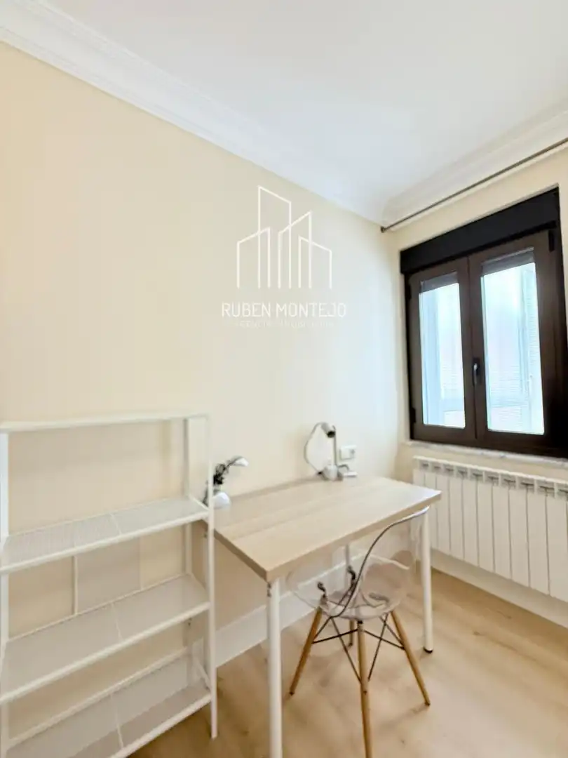 Außenansicht von Wohnung zur Miete in Salamanca mit Heizung, Parkett und Terrasse