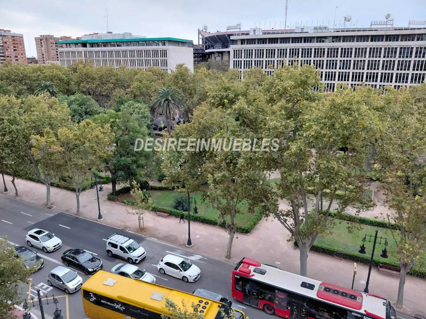 Vista exterior de Piso en venta en Valencia con Aire acondicionado, Calefacción y Parquet