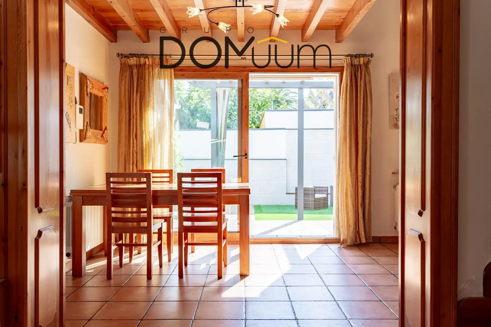 Comedor de Casa o chalet en venta en Salou con Aire acondicionado, Calefacción y Jardín privado