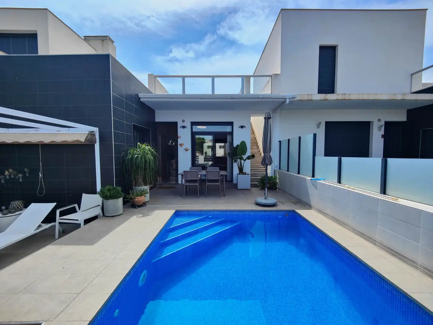 Casa aparellada amb piscina en venda a Formentera del Segura, imagen 3