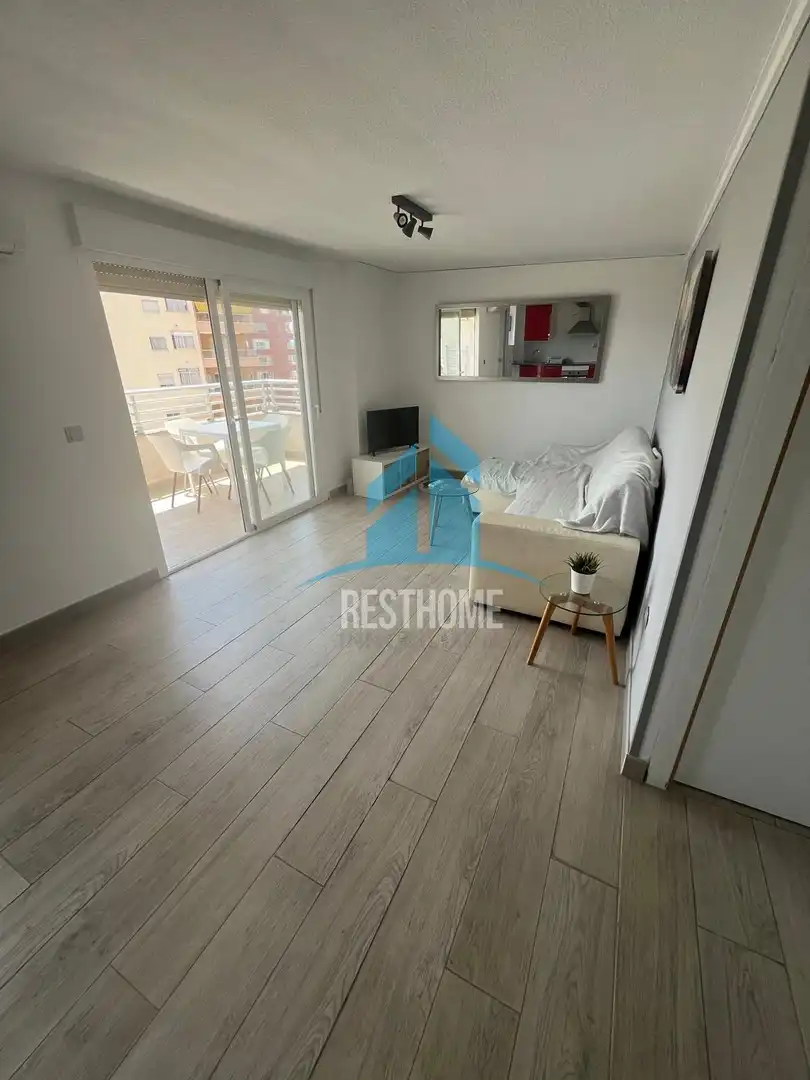 Sala de estar de Apartamento en venta en Miramar con Aire acondicionado, Terraza y Amueblado