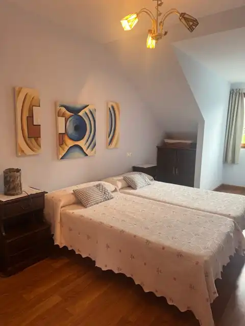 Schlafzimmer von Maisonette zum Verkauf in Taramundi mit Heizung, Parkett und Abstellraum