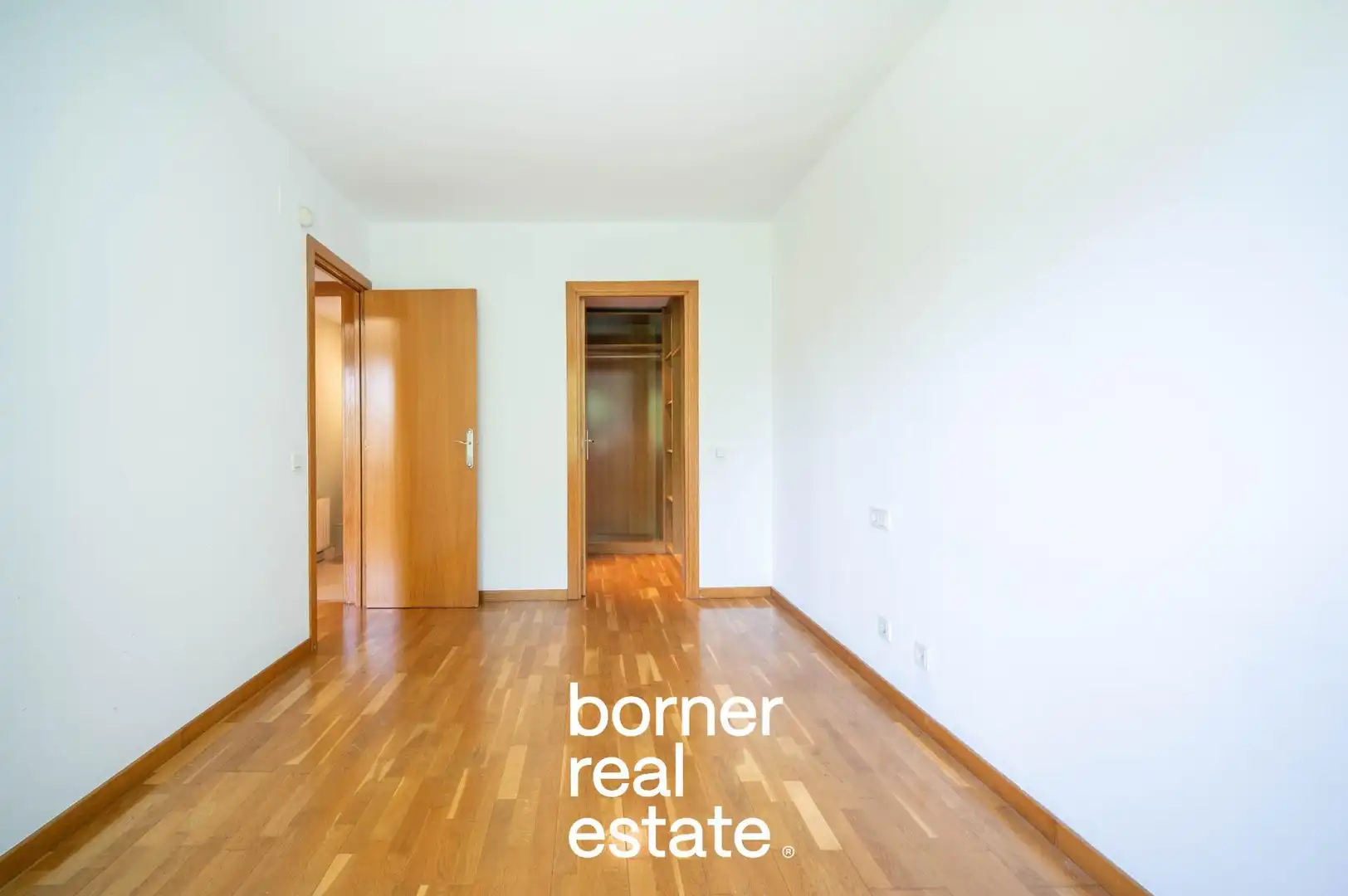Habitación de Piso en venta en Sant Cugat del Vallès con Aire acondicionado, Calefacción y Jardín privado