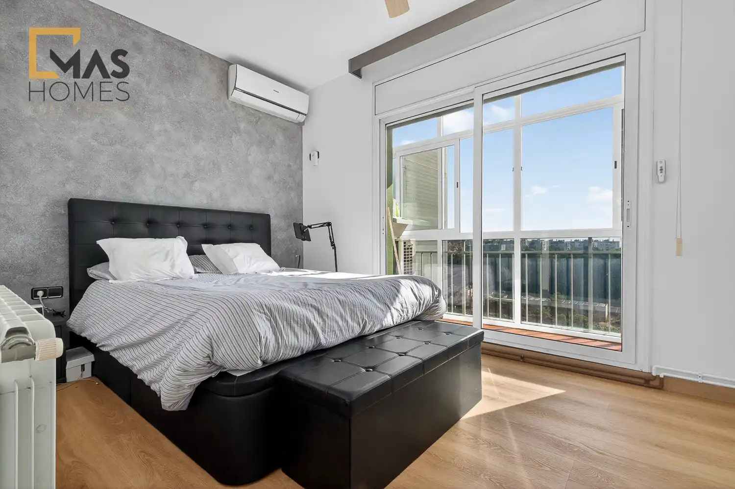 Schlafzimmer von Wohnung zum Verkauf in Sabadell mit Klimaanlage, Heizung und Terrasse
