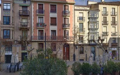 Vista exterior de Pis en venda en  Logroño amb Calefacció, Parquet i Terrassa