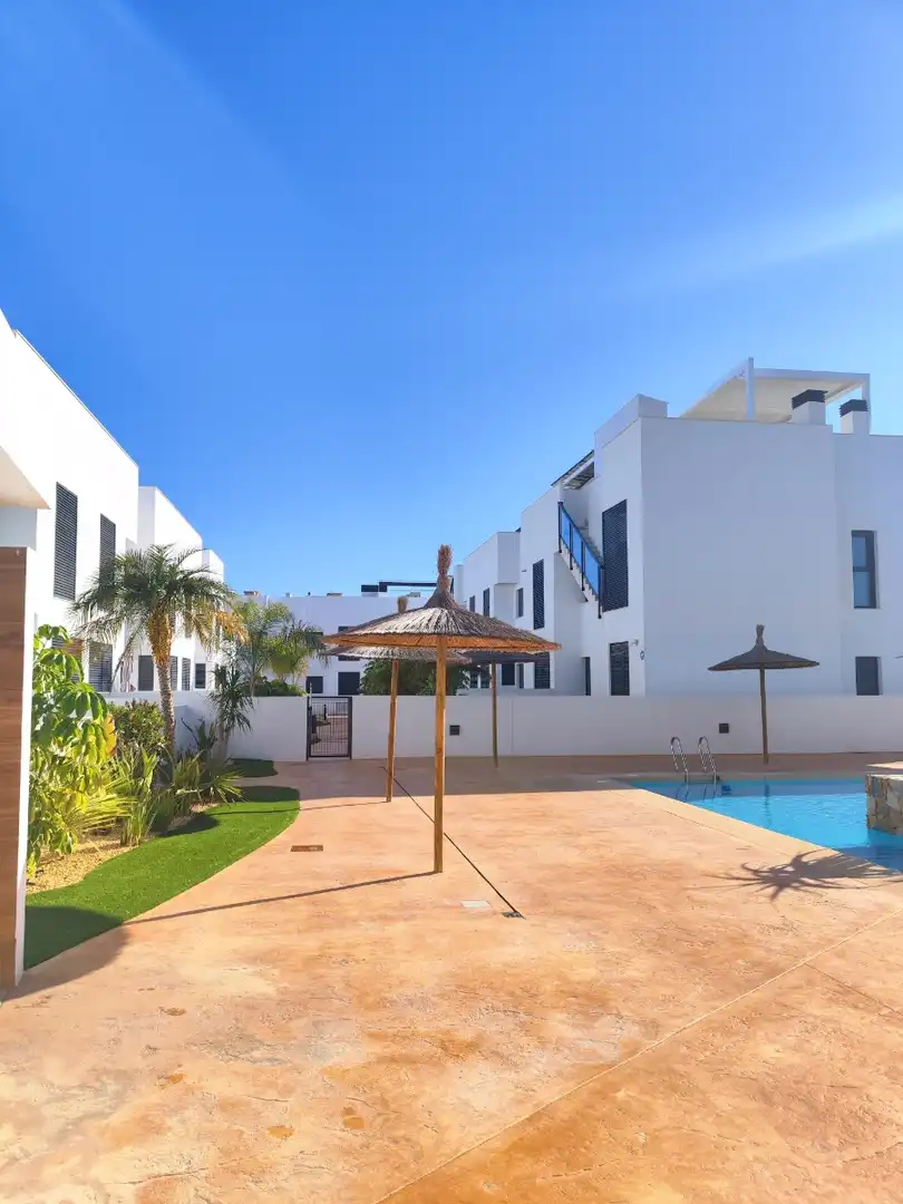 Terrassa de Planta baixa en venda en Pilar de la Horadada amb Terrassa, Piscina i Moblat