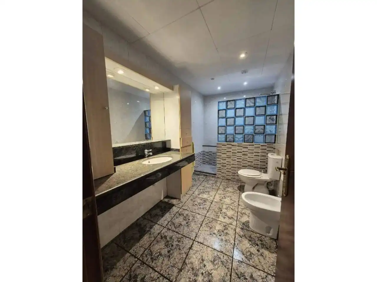 Baño de Casa adosada en venta en Terrassa con Terraza