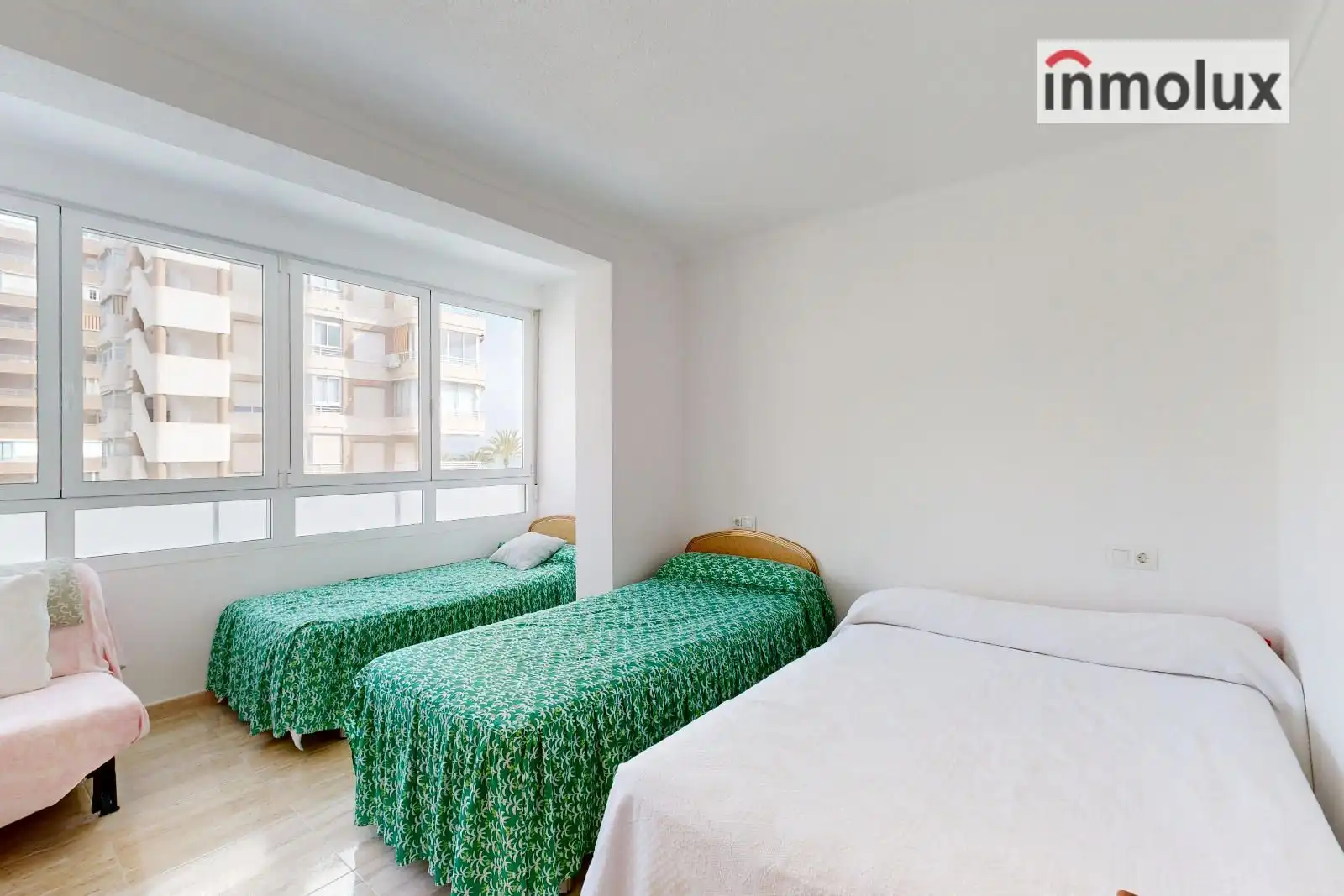 Habitación de Piso en venta en Alicante / Alacant con Aire acondicionado, Calefacción y Terraza