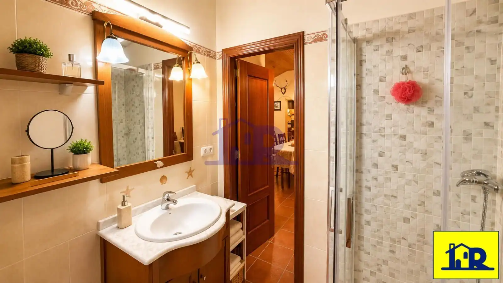 Bathroom of Houses for sale in Cuenca  with Heating and Storage room